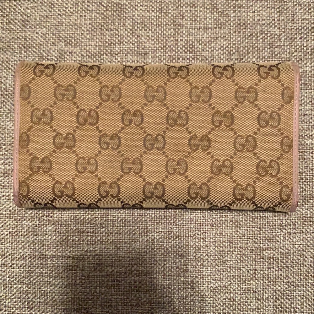 Gucci - Picture 2 of 7